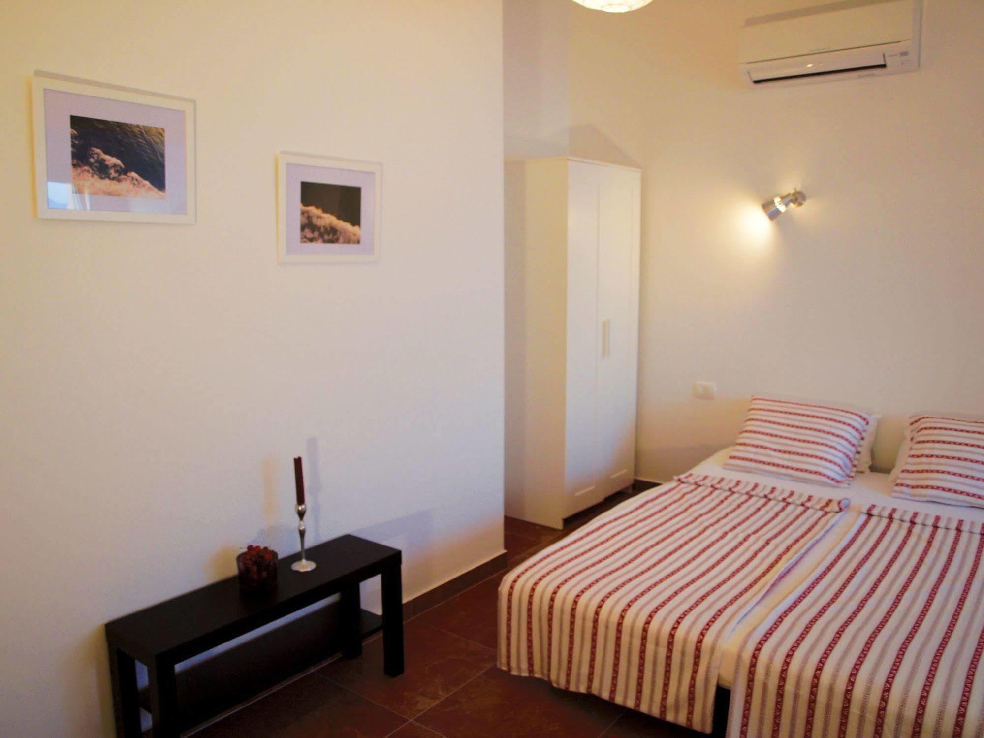 Apartments Issa Макарска Екстериор снимка